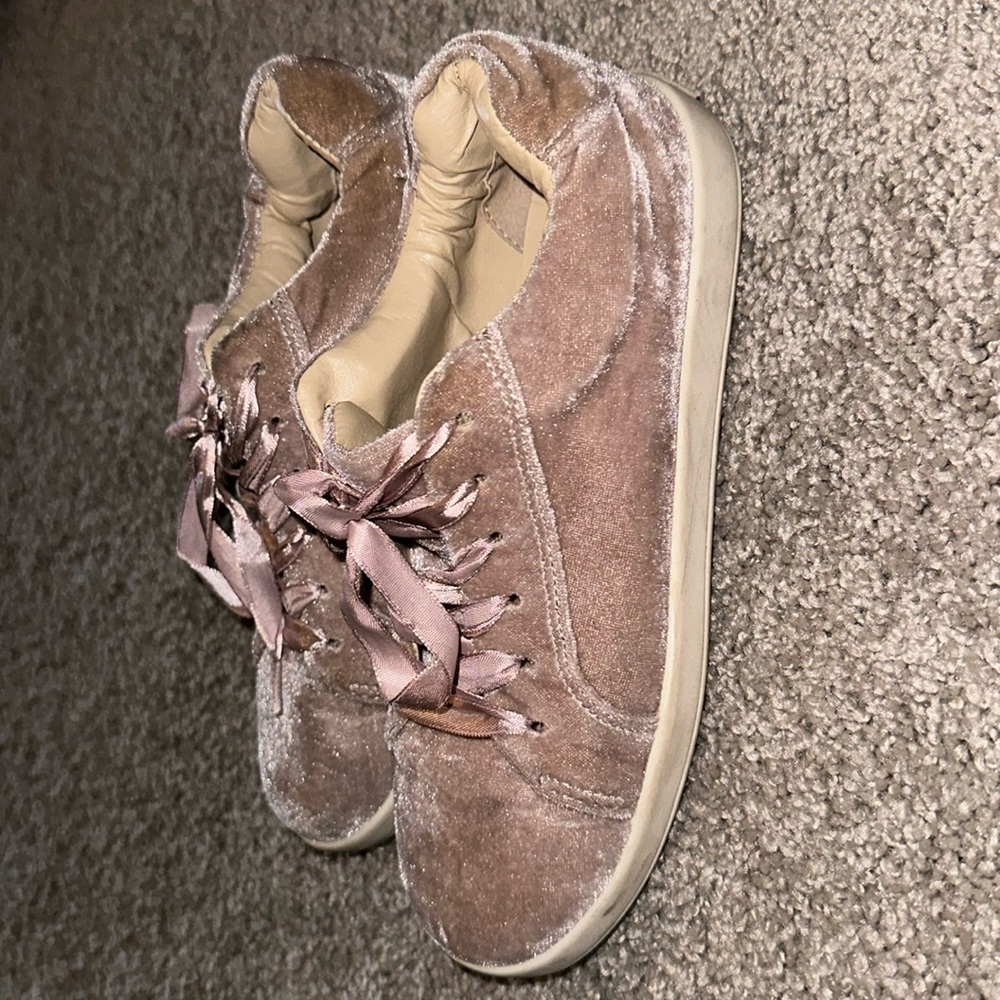 Light pink/lavender velvet sneakers by Sam Edelman